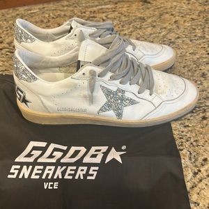 Golden Goose Size 40 Ballstat, White with Silver Star